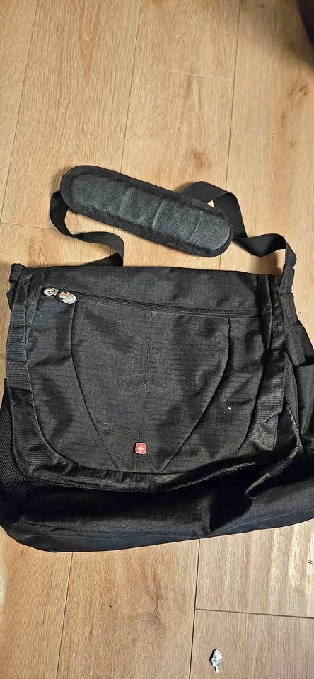 Messenger Laptop Bag