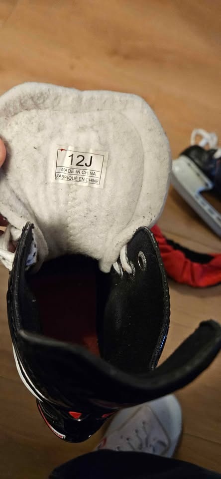 Skates CCM size 12 youth - photo 4