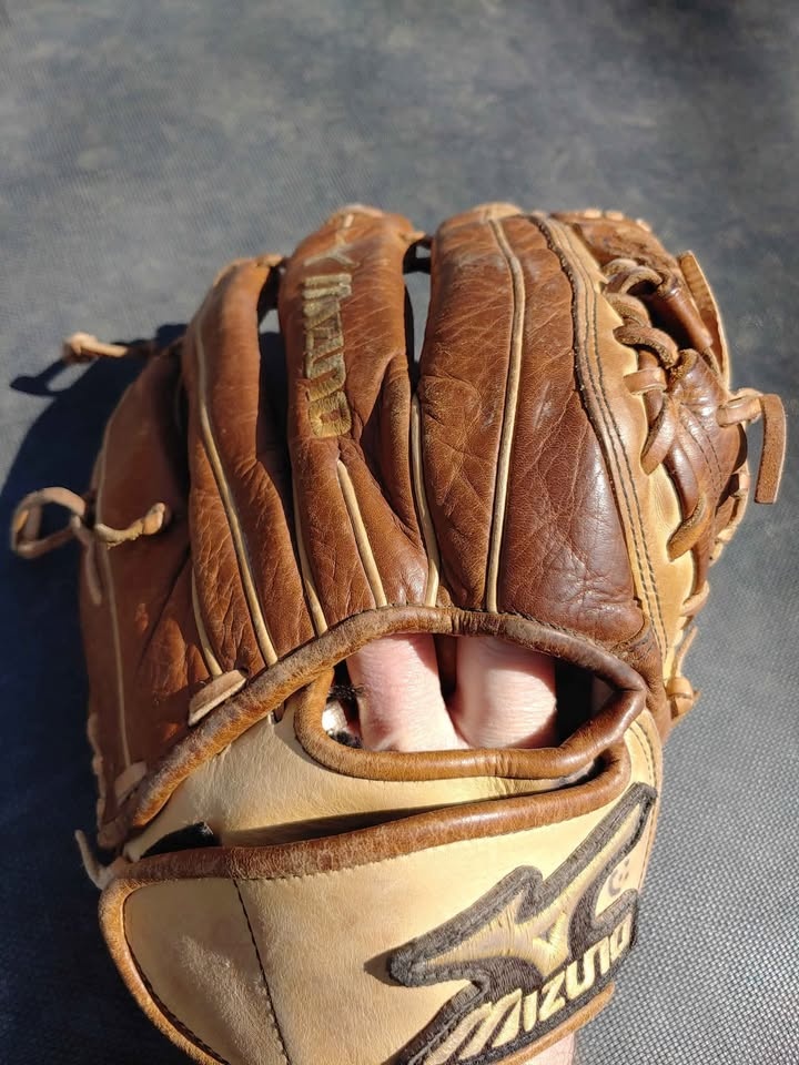 Mizuno Baseball Softball Glove Youth Size - photo 2