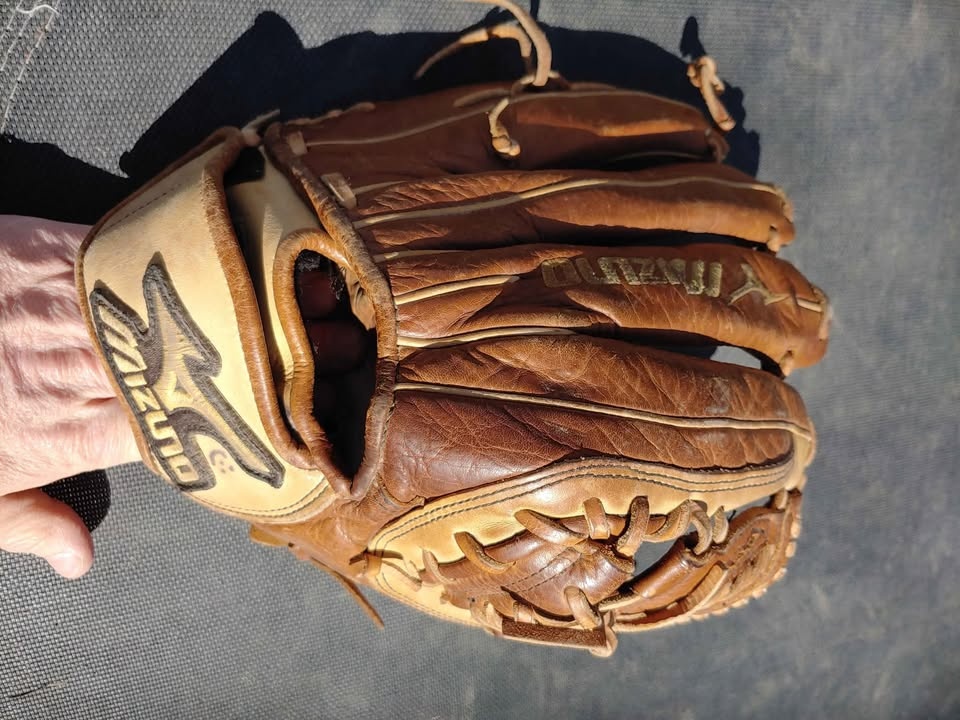 Mizuno Baseball Softball Glove Youth Size - photo 3