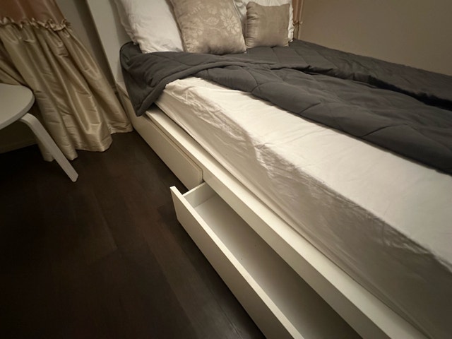 Ikea queen Bed - photo 3