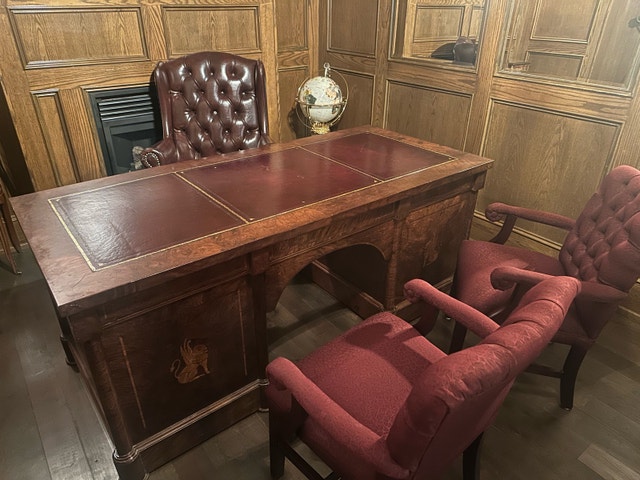 Office table