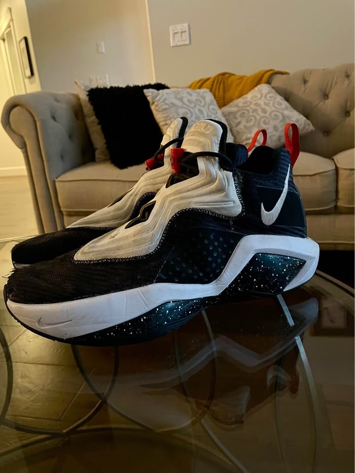 Nike Lebron Soldier 14 Basketball Shoes - Size 11 US - photo 3