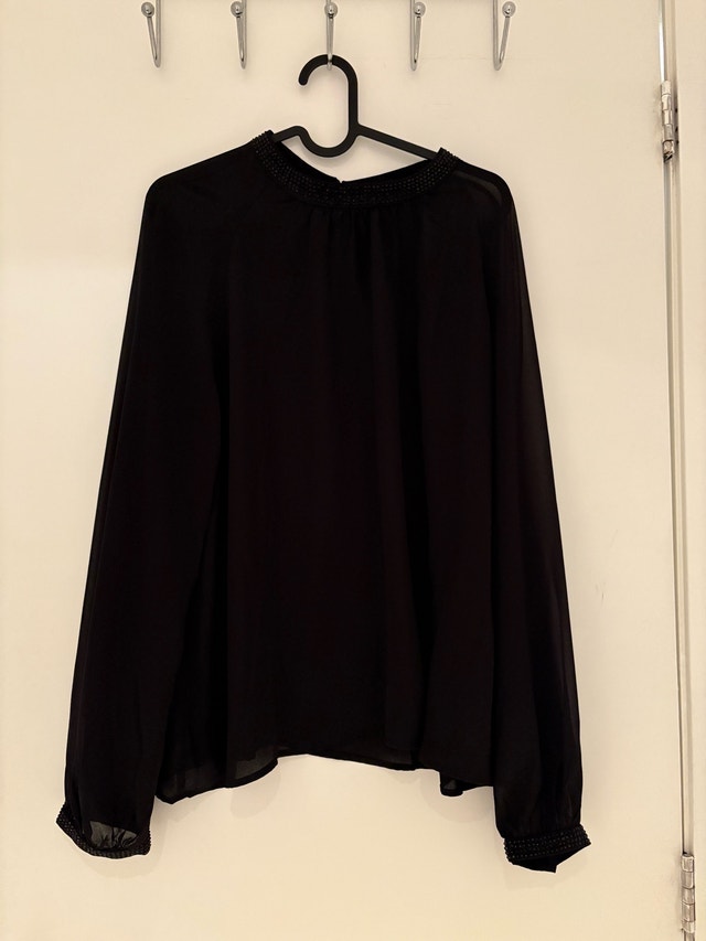 Reitmans Modest Black Party Top with Sequins - XL - photo 3