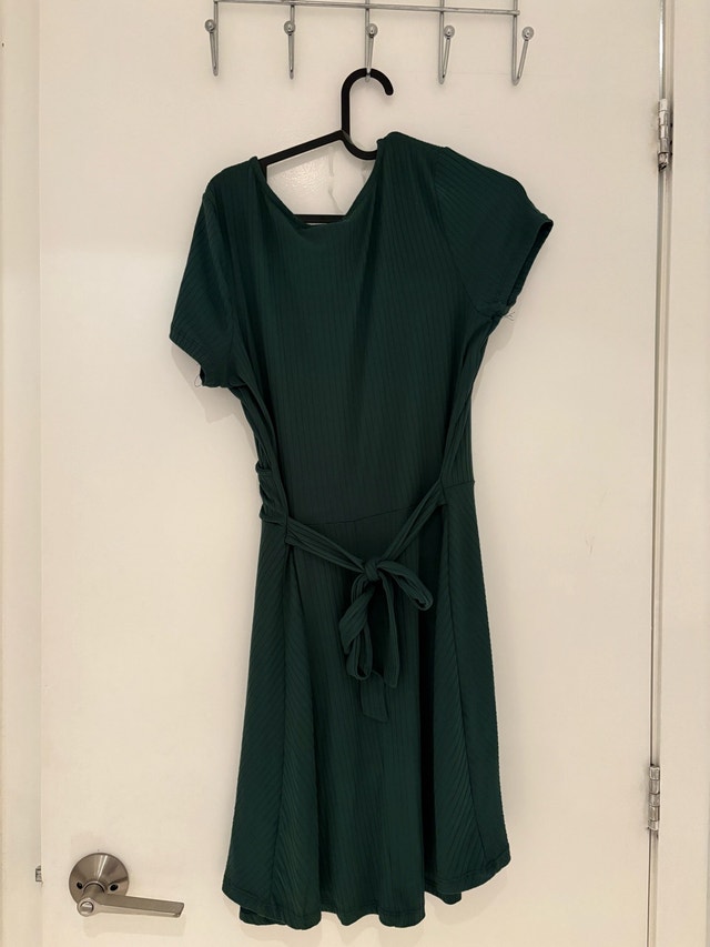 Simons green ribbed dress with belt - large - photo 2