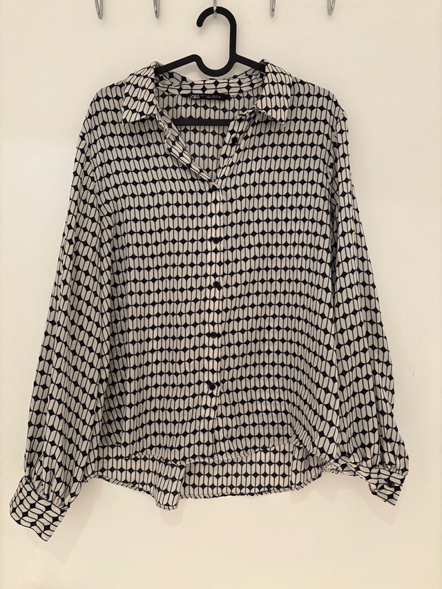 Zara Black & White Printed Formal Button Down Shirt (L)