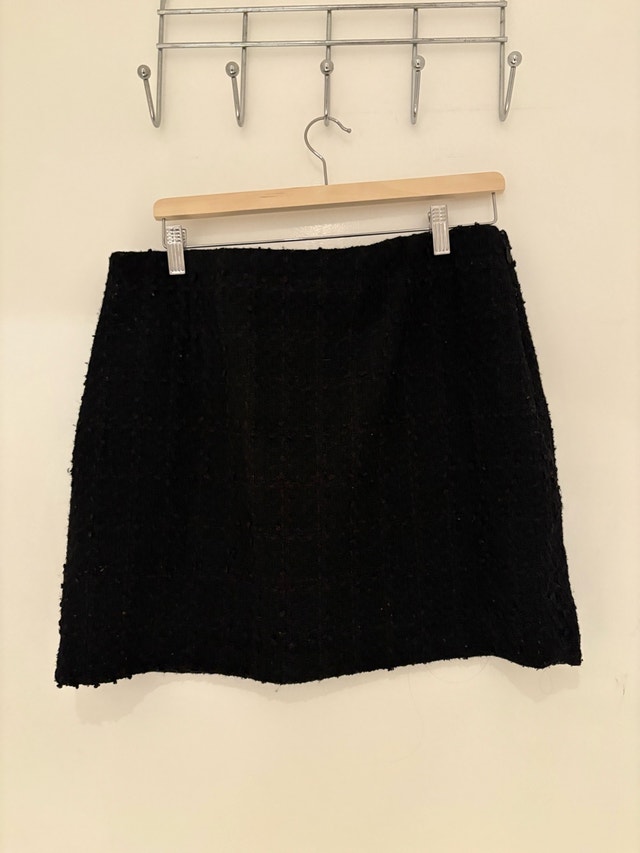 H&M Textured Black Mini Skirt (Size 12)