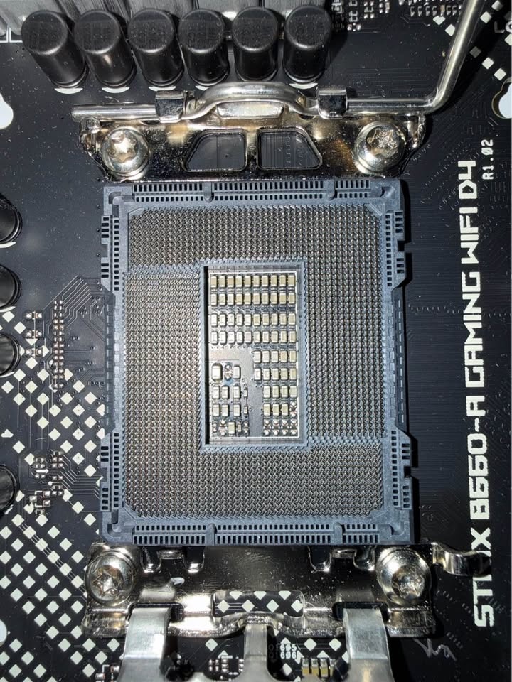 ASUS ROG STRIX B660-A(DDR4) WIFI Motherboard - photo 2