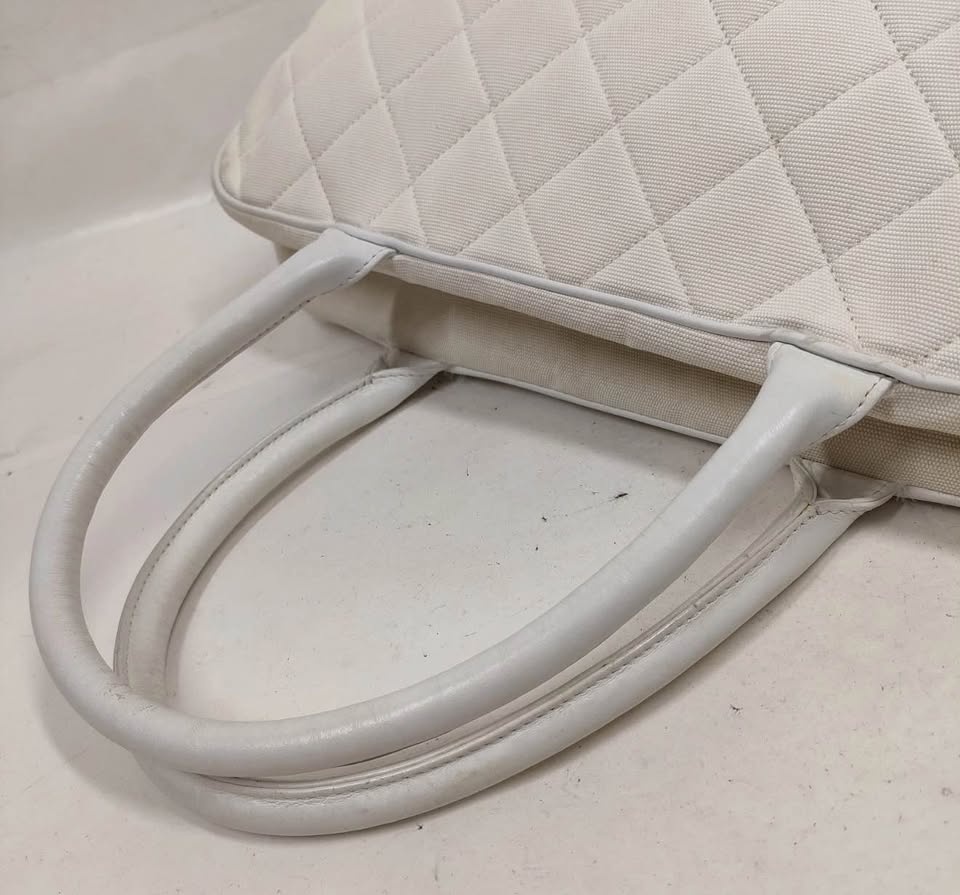 Authentic White Chanel Tote Bag w/COA - photo 2