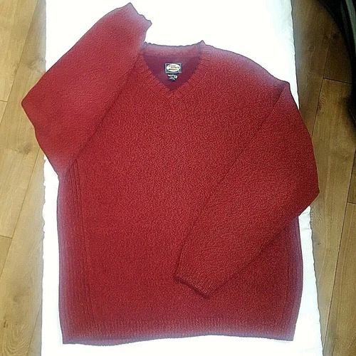 Tommy Bahama Men's Sweater L Red V-Neck Pullover