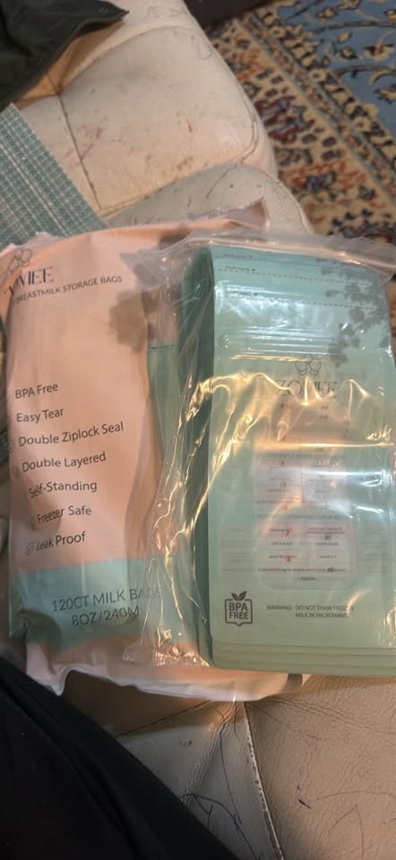 Huggies Diapers Size P & Milk Bags - photo 2