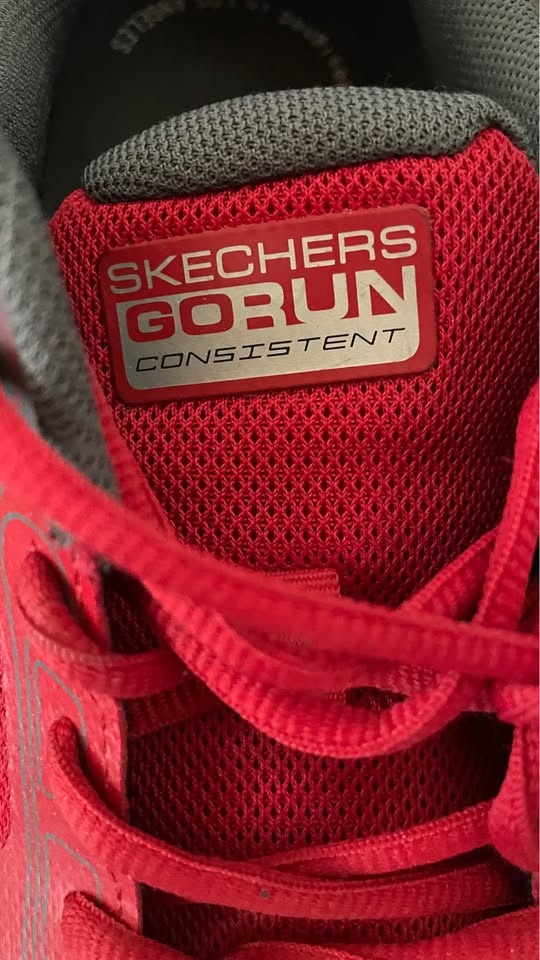 Men's Skechers Shoes (Size 9.5) - photo 2