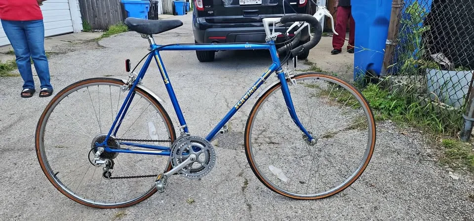 BEAUTIFUL BLUE SCHWINN SPRINT BICYCLE measurements in photos thumbnail