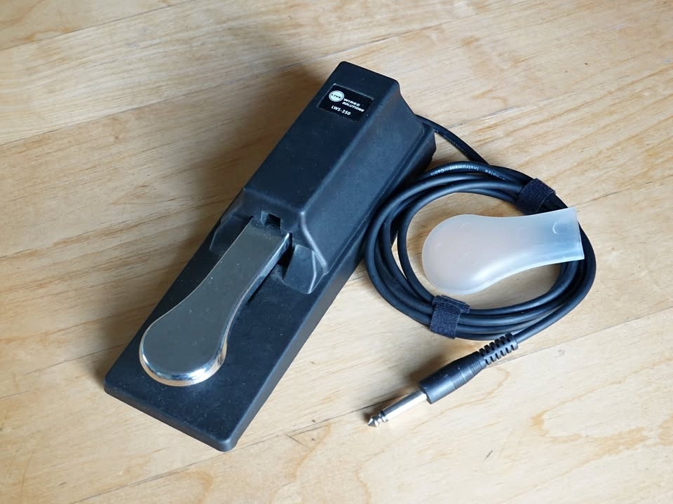 Keyboard Sustain Pedal (1/4” TS connector)