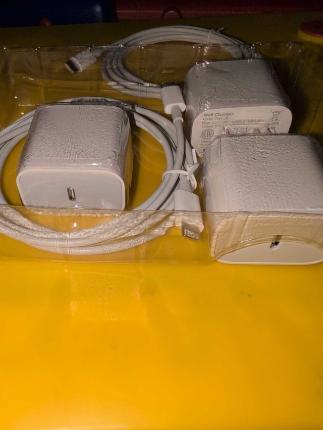 Fast USB-C Charger - photo 2