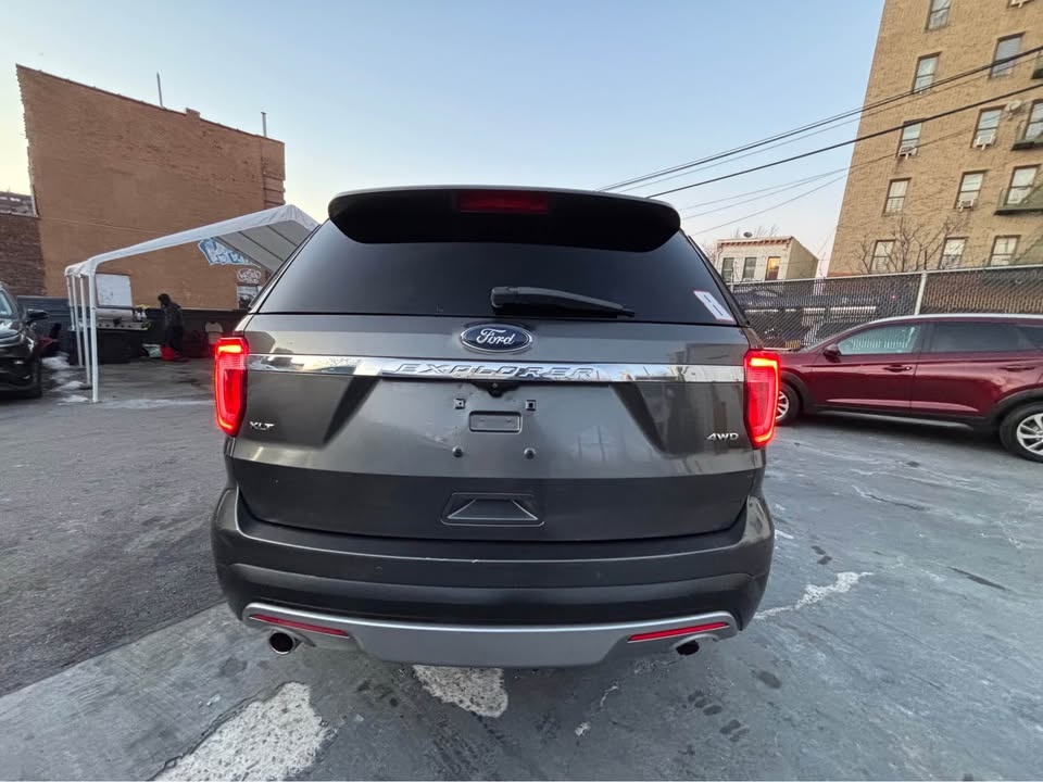 2016 Ford Explorer XLT Sport SUV 4D - photo 5