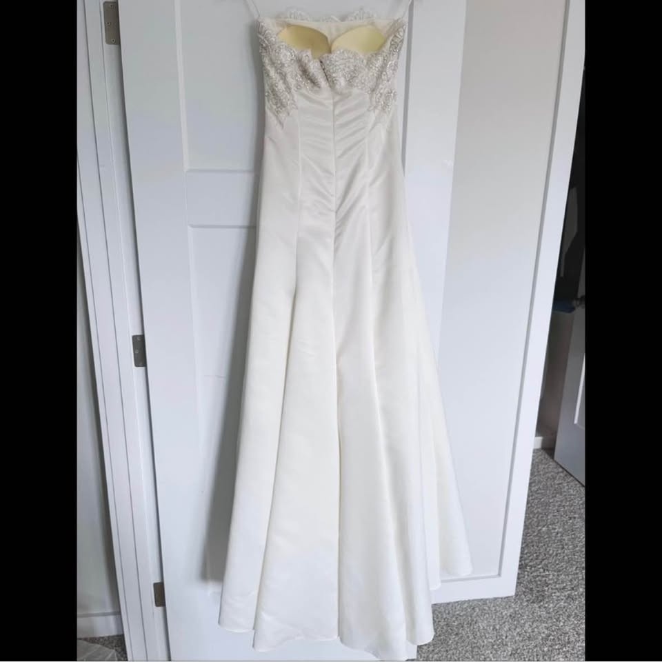 Size 4 Wedding Dress - photo 2