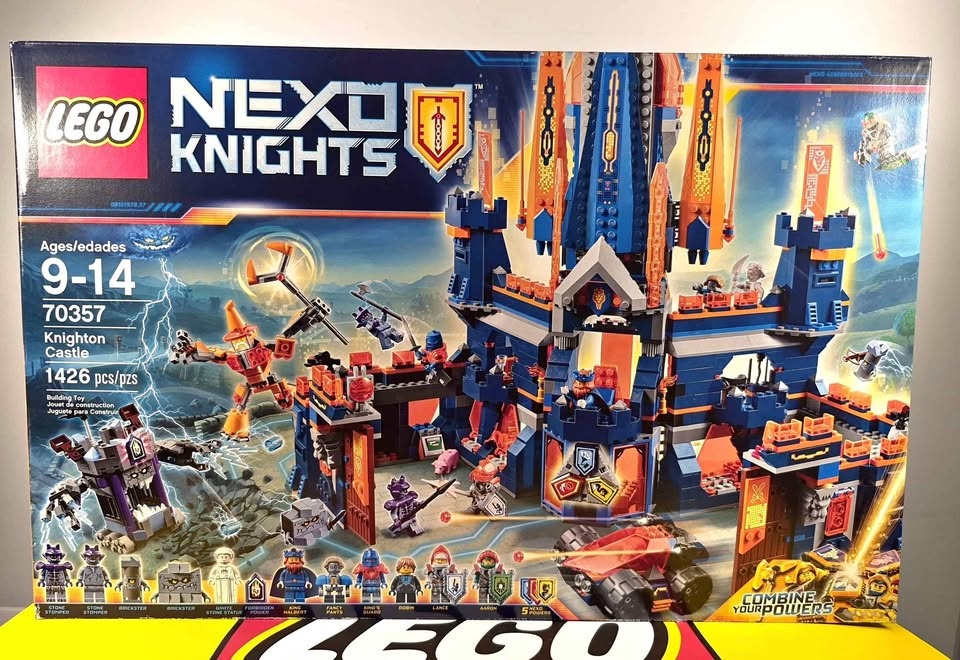 Lego Nexo Knights 70357 Knighton Castle w/ King Halbert/Robin/Aa