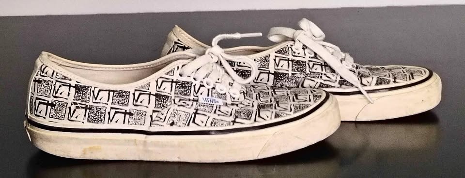 Vans Authentic 44 DX – Men’s 8.5 – Excellent Condition