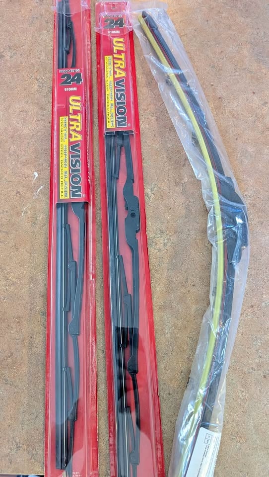 🚗 Wiper Blades for Sale — BRAND NEW!