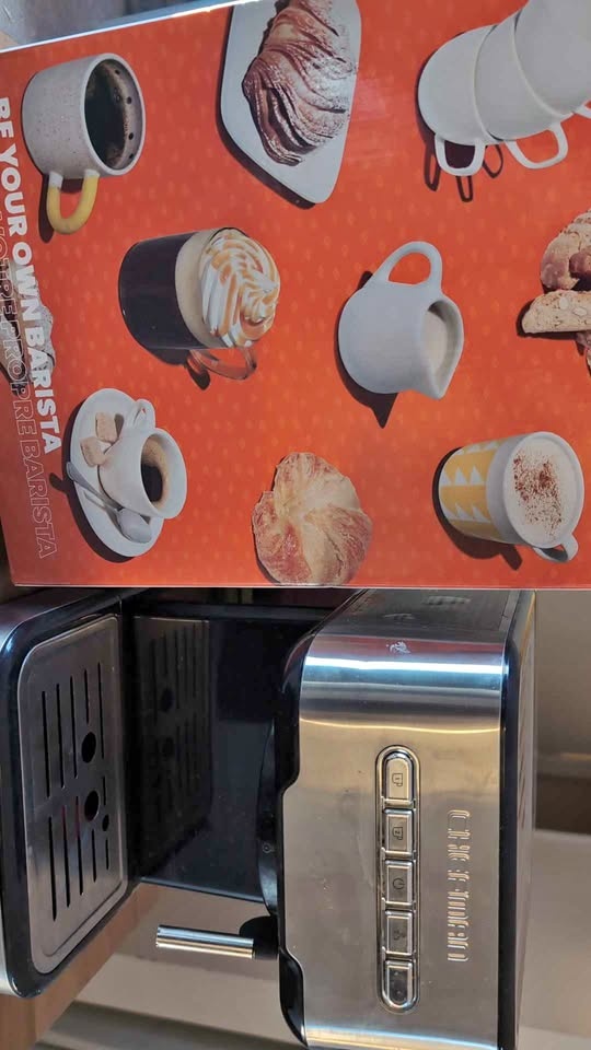 Breville Barista Express Espresso Machine