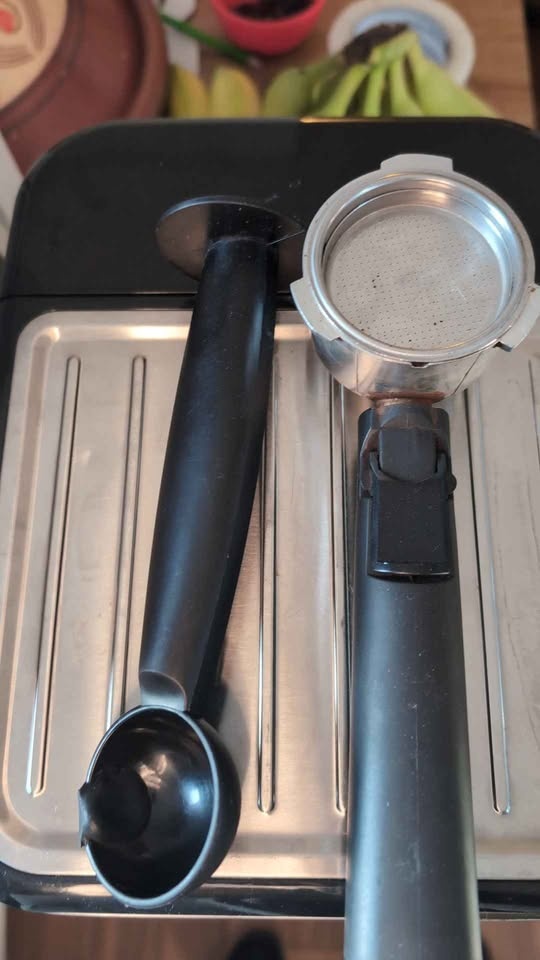 Breville Barista Express Espresso Machine - photo 2