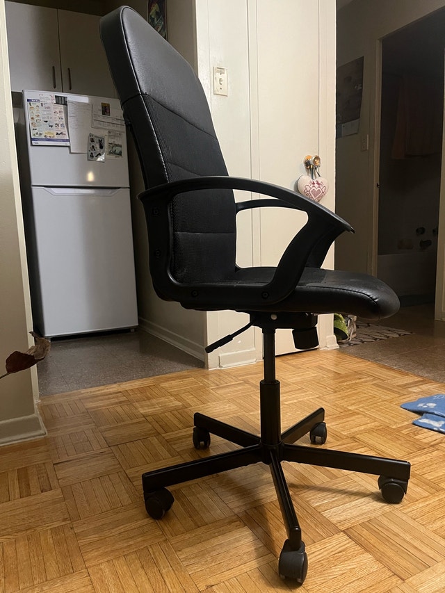 Ikea Desk Chair with Wheels and Armrests