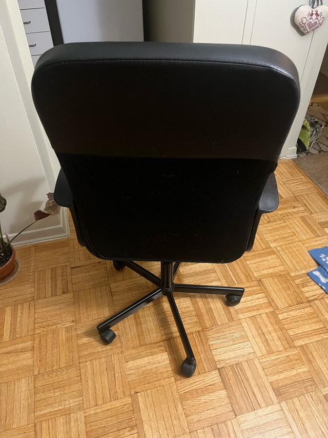Ikea Desk Chair with Wheels and Armrests - photo 3