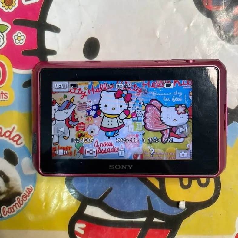 Sony Cybershot TX10 Camera - photo 2