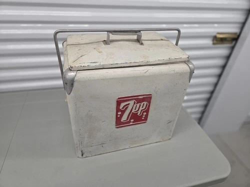 Vintage 7UP Metal Cooler / Lunchbox Ice Chest