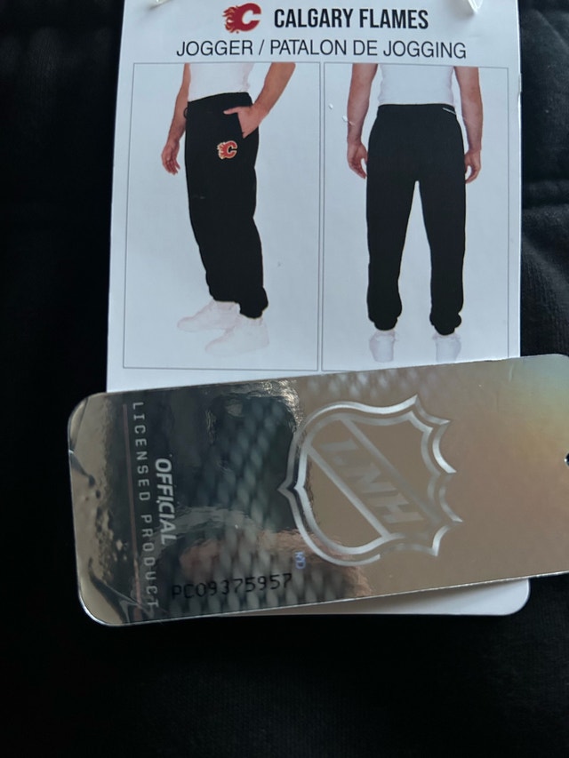Brand New NHL Calgary Flames Fleece Joggers - photo 4