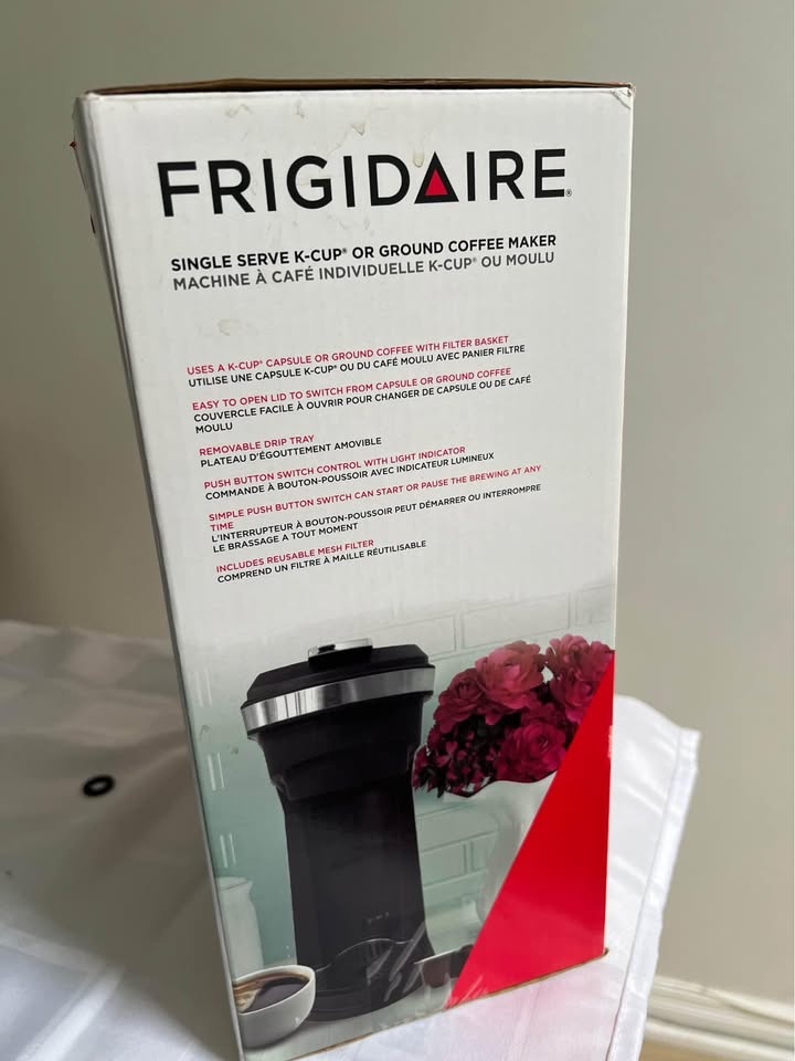 Frigidaire 1-Cup Retro Coffee Maker - photo 4