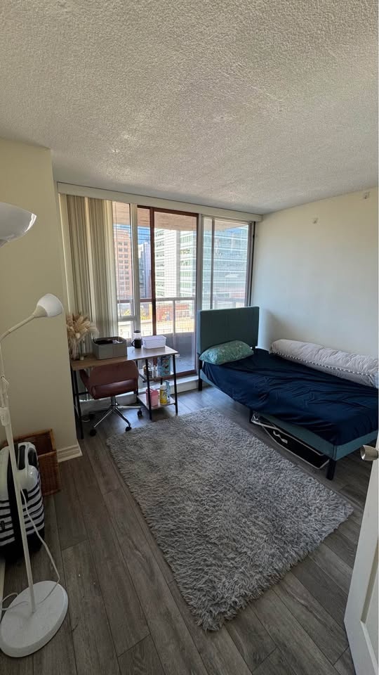 Private Room with Balcony for Rent - 736 Bay St - photo 2