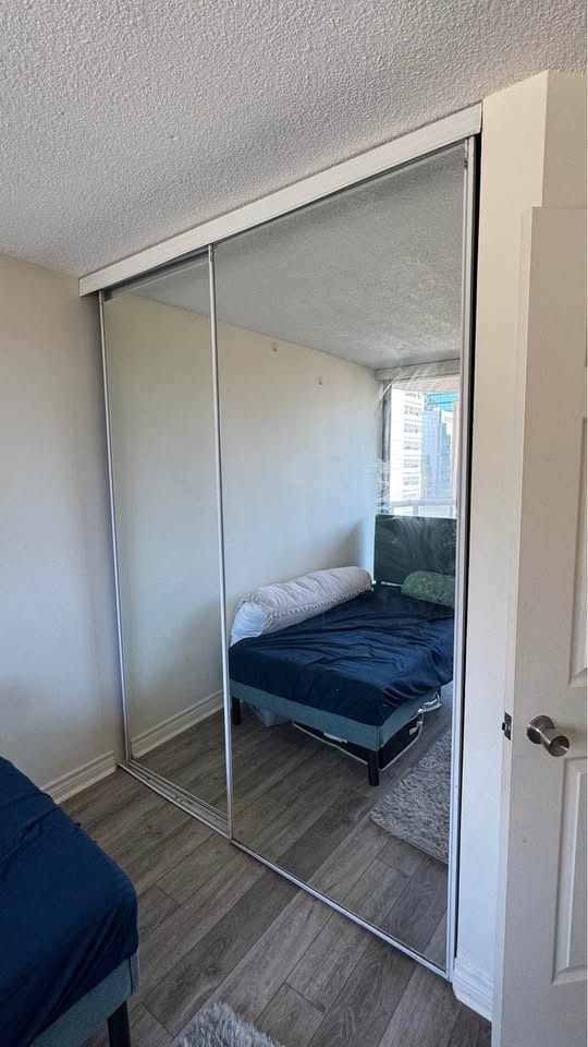 Private Room with Balcony for Rent - 736 Bay St - photo 4