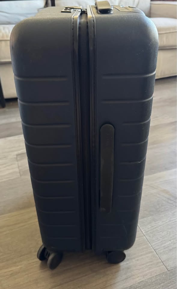 Away "The Bigger Carry-On" Hardshell Luggage w/ Power Bank - Nav - photo 2
