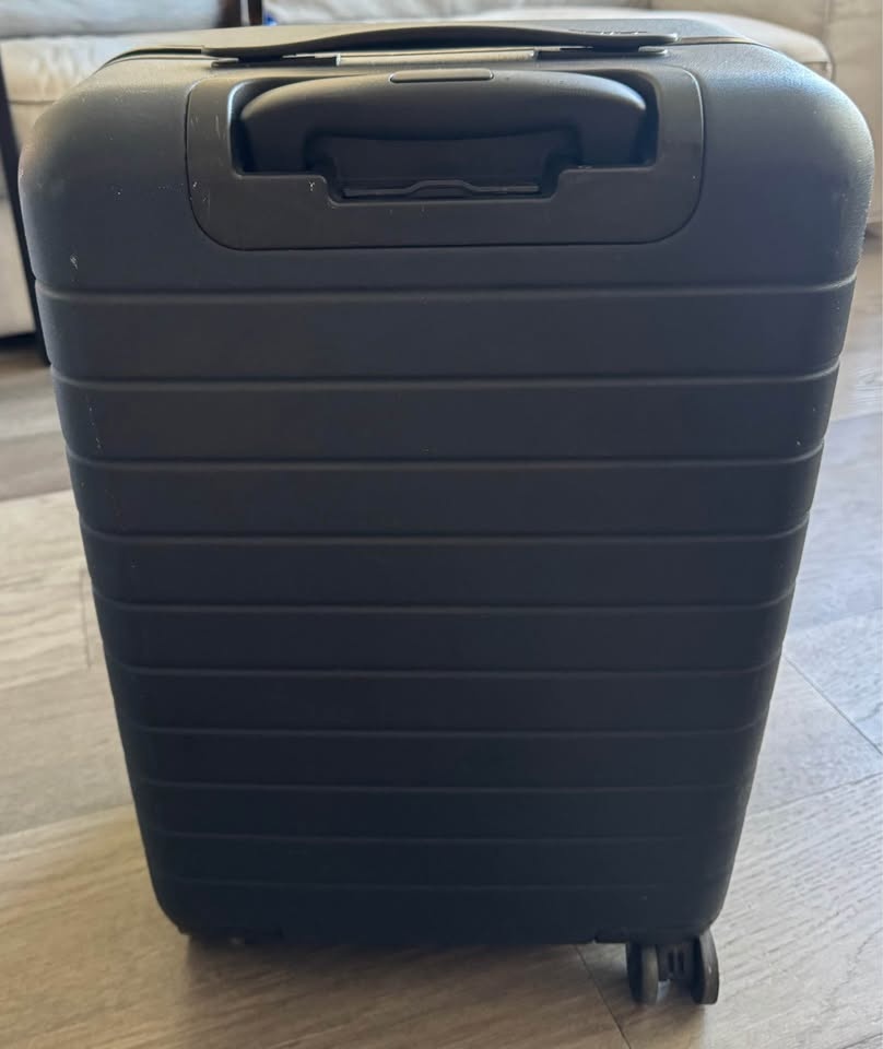 Away "The Bigger Carry-On" Hardshell Luggage w/ Power Bank - Nav - photo 4