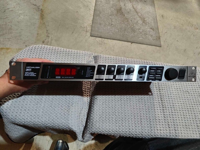 Behringer Virtualizer 3D FX2000 Multi-Effects Processor - photo 2