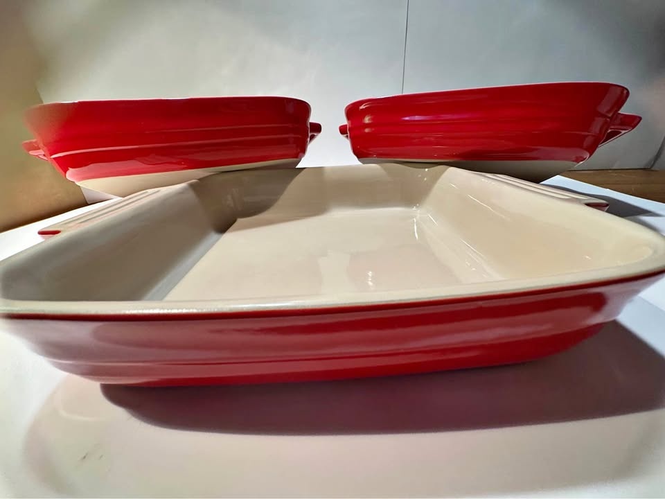 Le Creuset Baking Dishes - Cerise Red - Near Perfect
