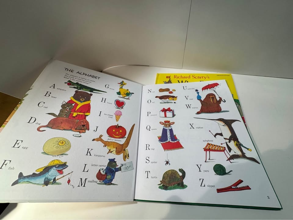 2 Classic Richard Scarry Children's Books - Great Condition - photo 3