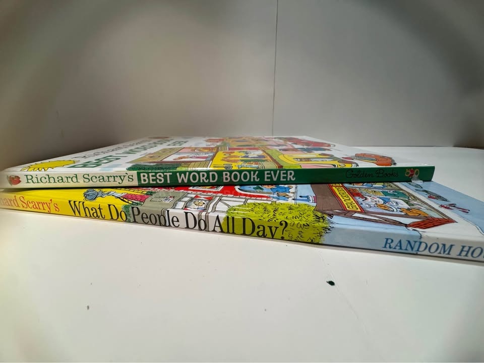 2 Classic Richard Scarry Children's Books - Great Condition - photo 4