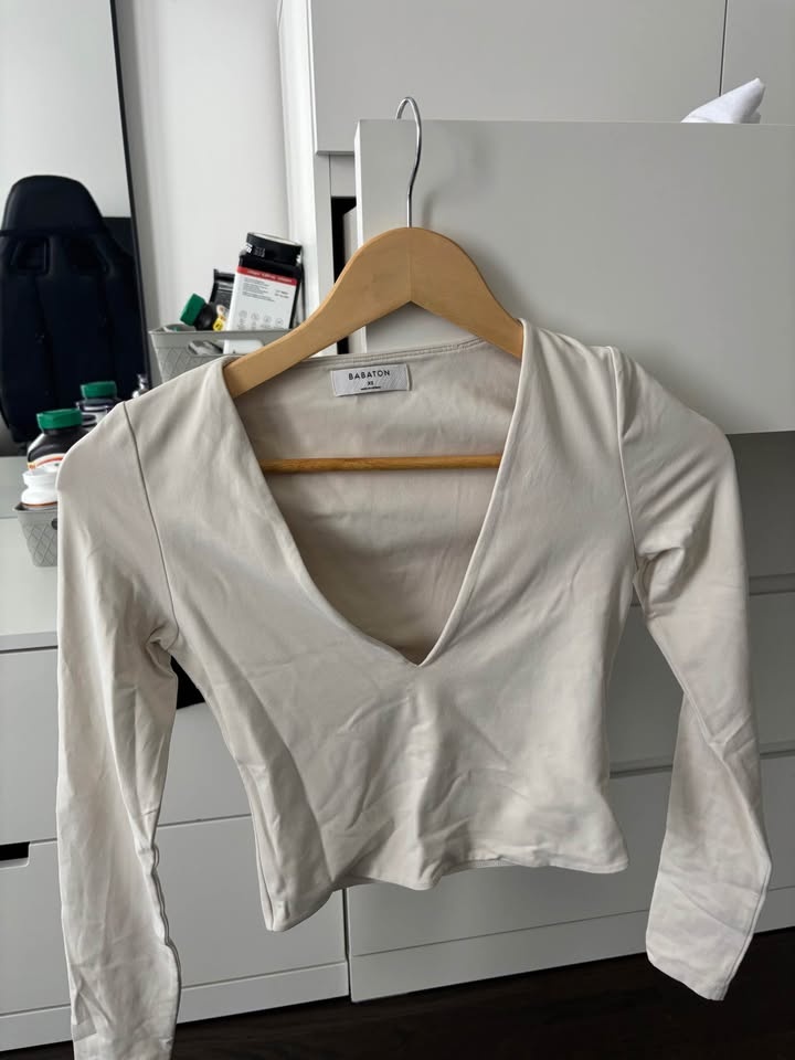 Babaton Contour V neck Longsleeve - photo 3