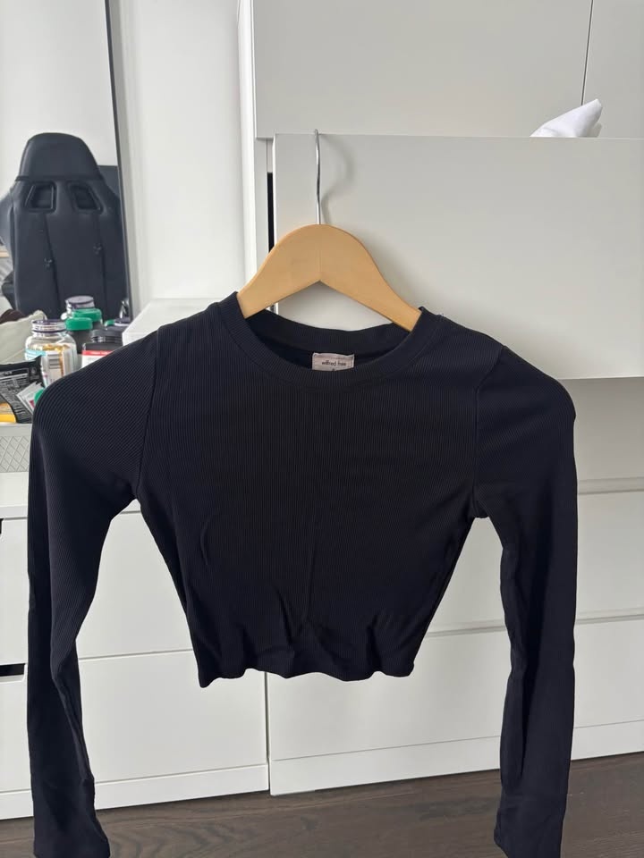 Wilfred Black Crop Top - photo 4