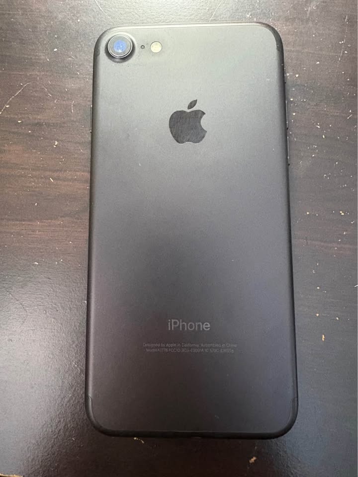iPhone 7 Black - photo 2