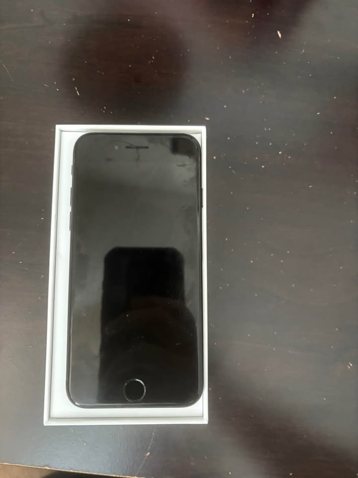 iPhone 7 Black - photo 3