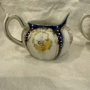 Classic English Tea Style Sugar Dish With Lid And Creamer