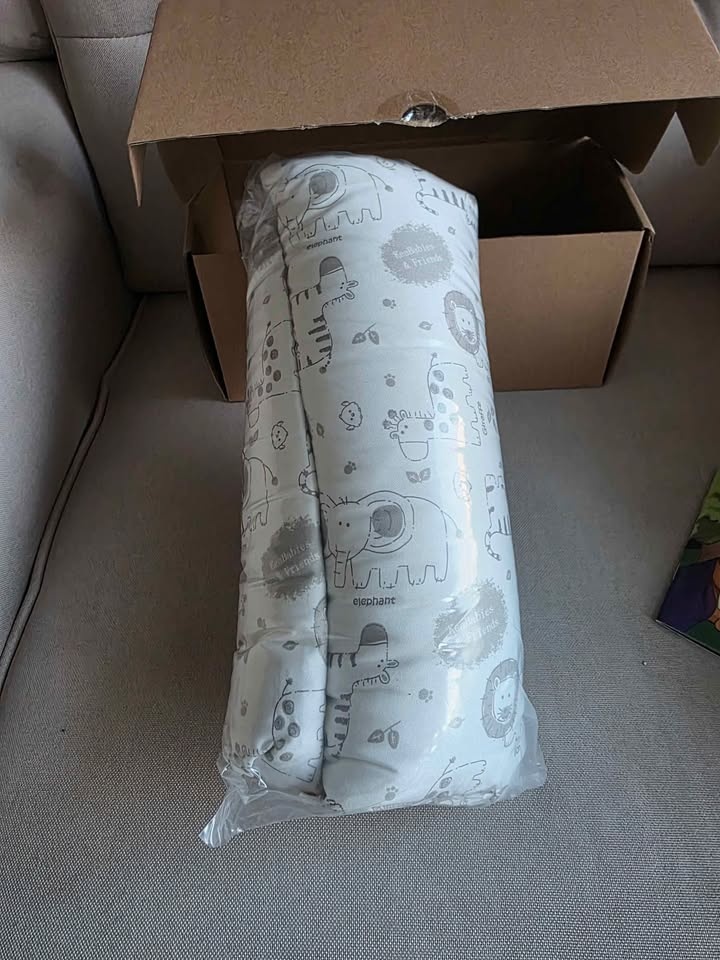 Brand new Toddler pillow with pillowcase - photo 3
