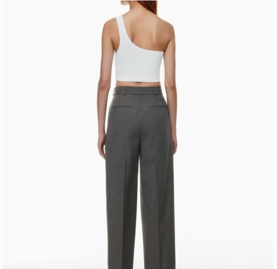CLOSET SALE: Sculpt Knit One-Shoulder Cropped Tank - photo 2