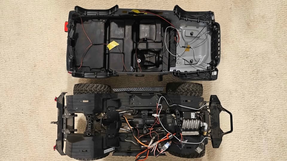 SCX10 III Jeep JLU Wrangler - photo 3