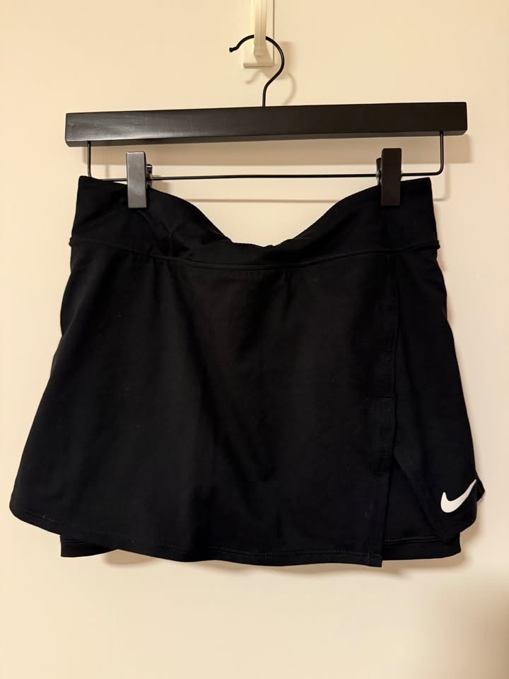 CLOSET SALE: Nike Shorts - photo 2