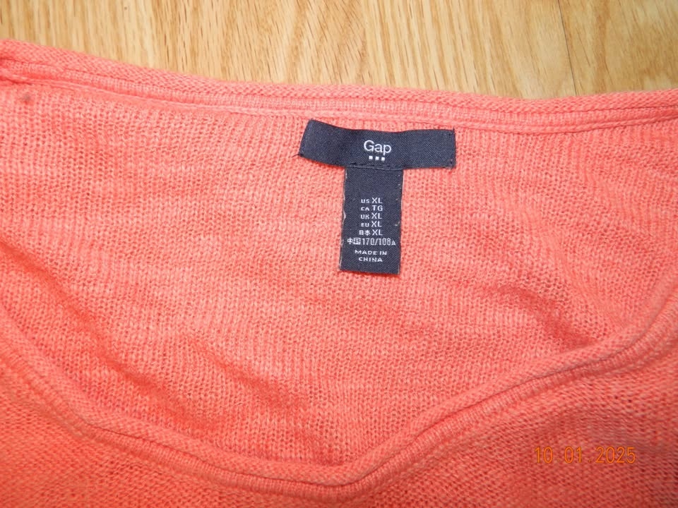 GAP LIGHTWEIGHT SWEATER size XL...VGUC-EUC - photo 2